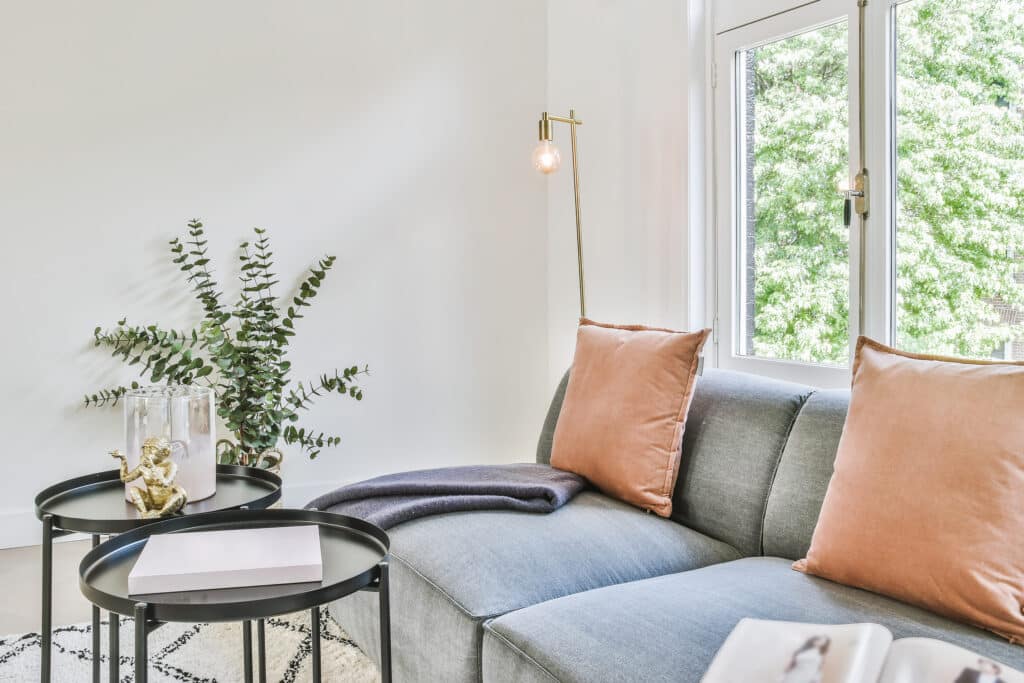 selling a home in North Georgia: Bright living room in a modern luxury house